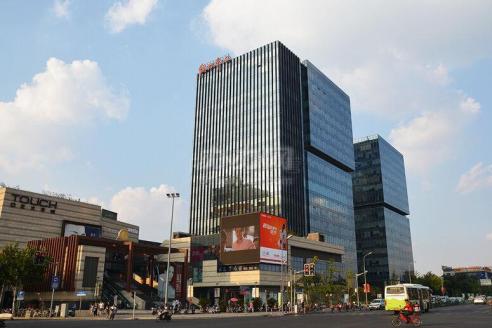 徐汇滨江地铁口,绿地中心,一线江景